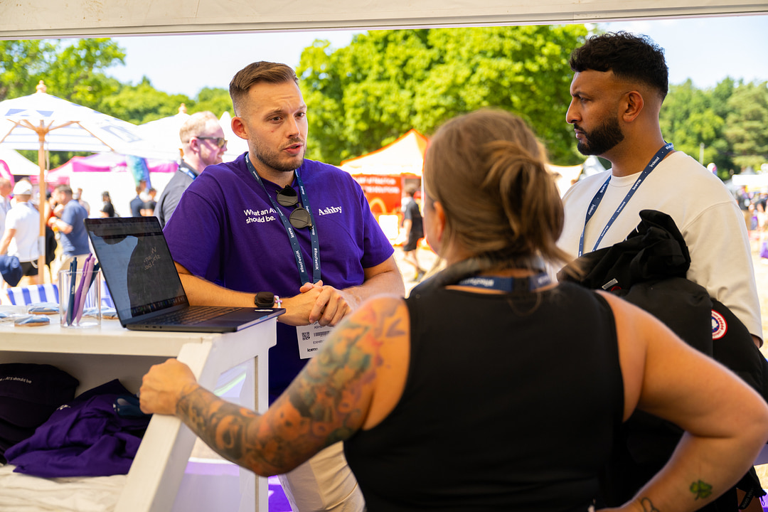 RecFest UK Sponsor talking to In-House practitioners 